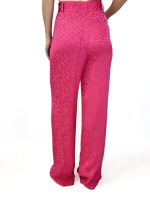 faa2f561-bf40-43d7-a08b-e3cf0b3136b0