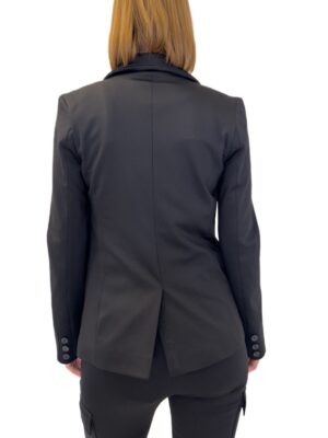 9d4666f7-692e-4cc1-95fb-ee8ba160780b