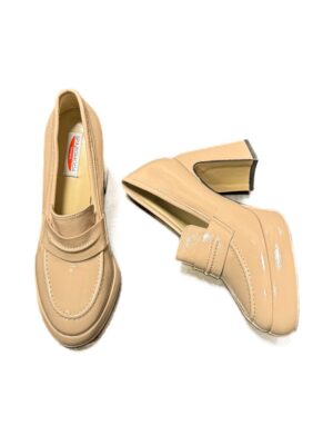 BUTY BEŻOWE LAKIEROWANE NA OBCASIE SPAZIO MODA 9306