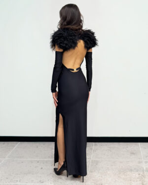 długa dopasowana czarna suknia