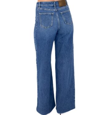 b90623e8-7213-4c9e-a712-5becb4f50a2a-2