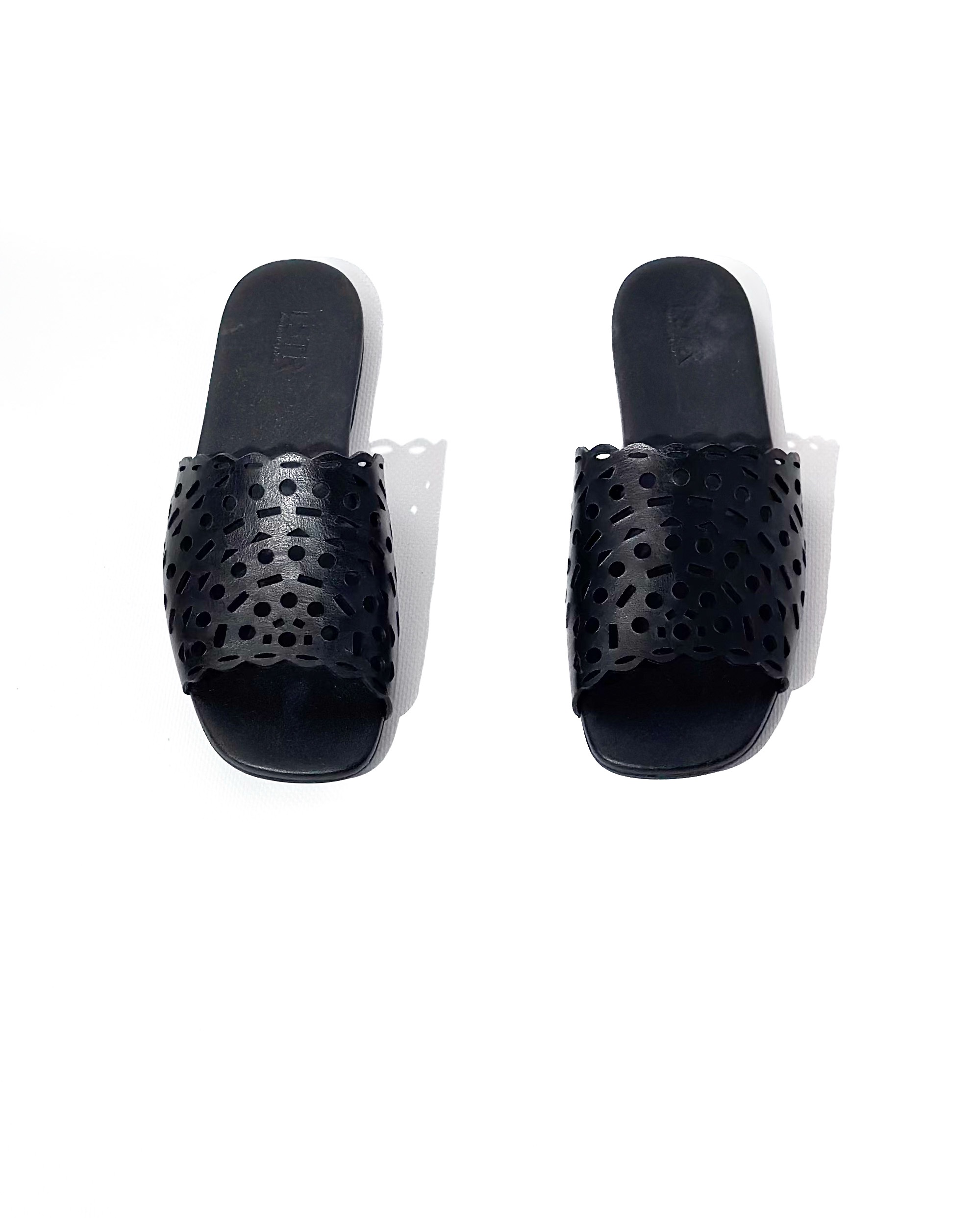 KLAPKI CZARNE SKÓRZANE AŻURKOWE LESTROSA J26N - obrazek 2