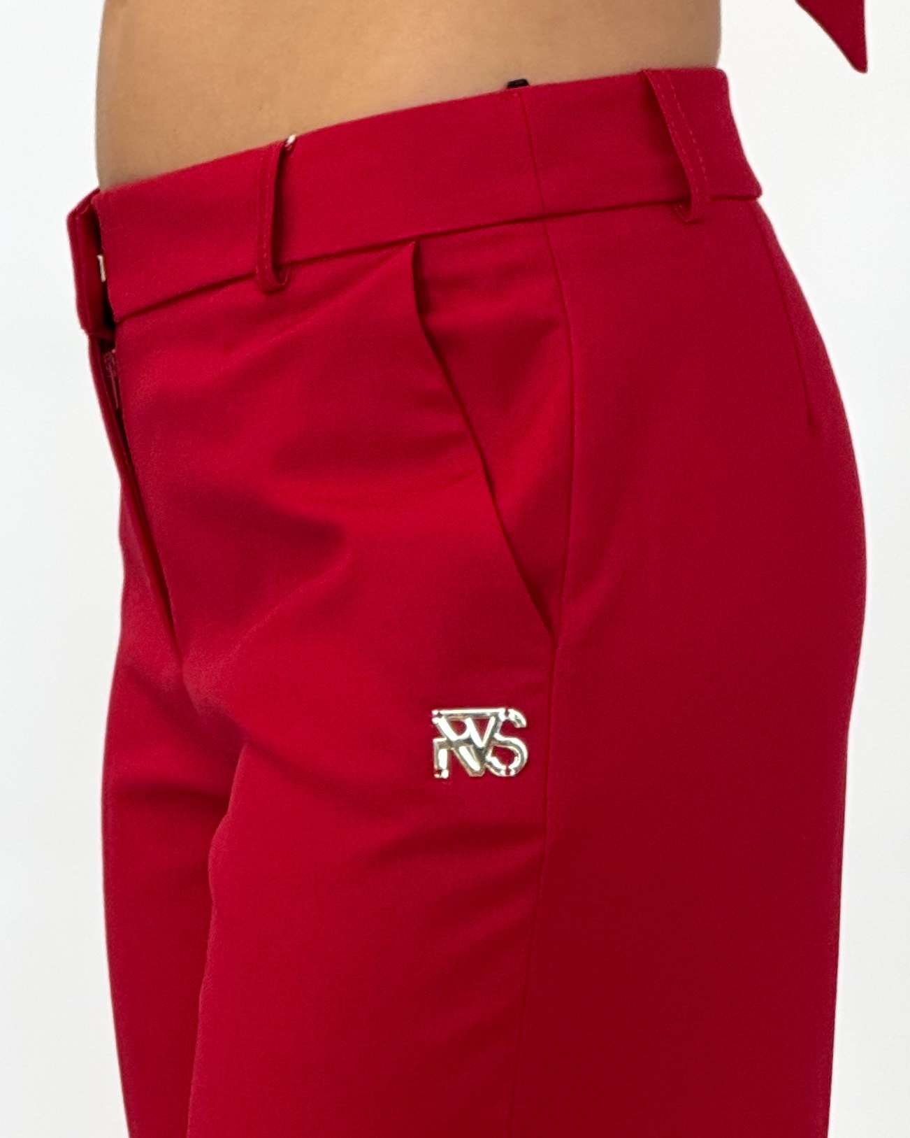SPODNIE CZERWONE Z MATERIAŁU Z SZEROKĄ NOGAWKĄ REVISE OLIVIA - obrazek 5