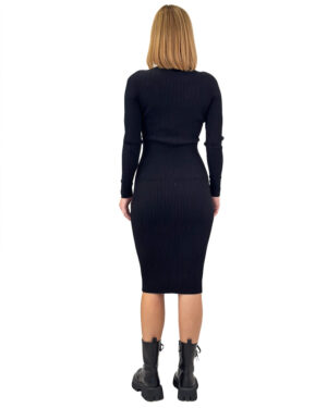 czarna sukienka do kolan