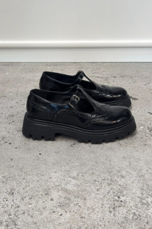 Czarne damskie skórzane półbuty lakierowane OVYE LF600