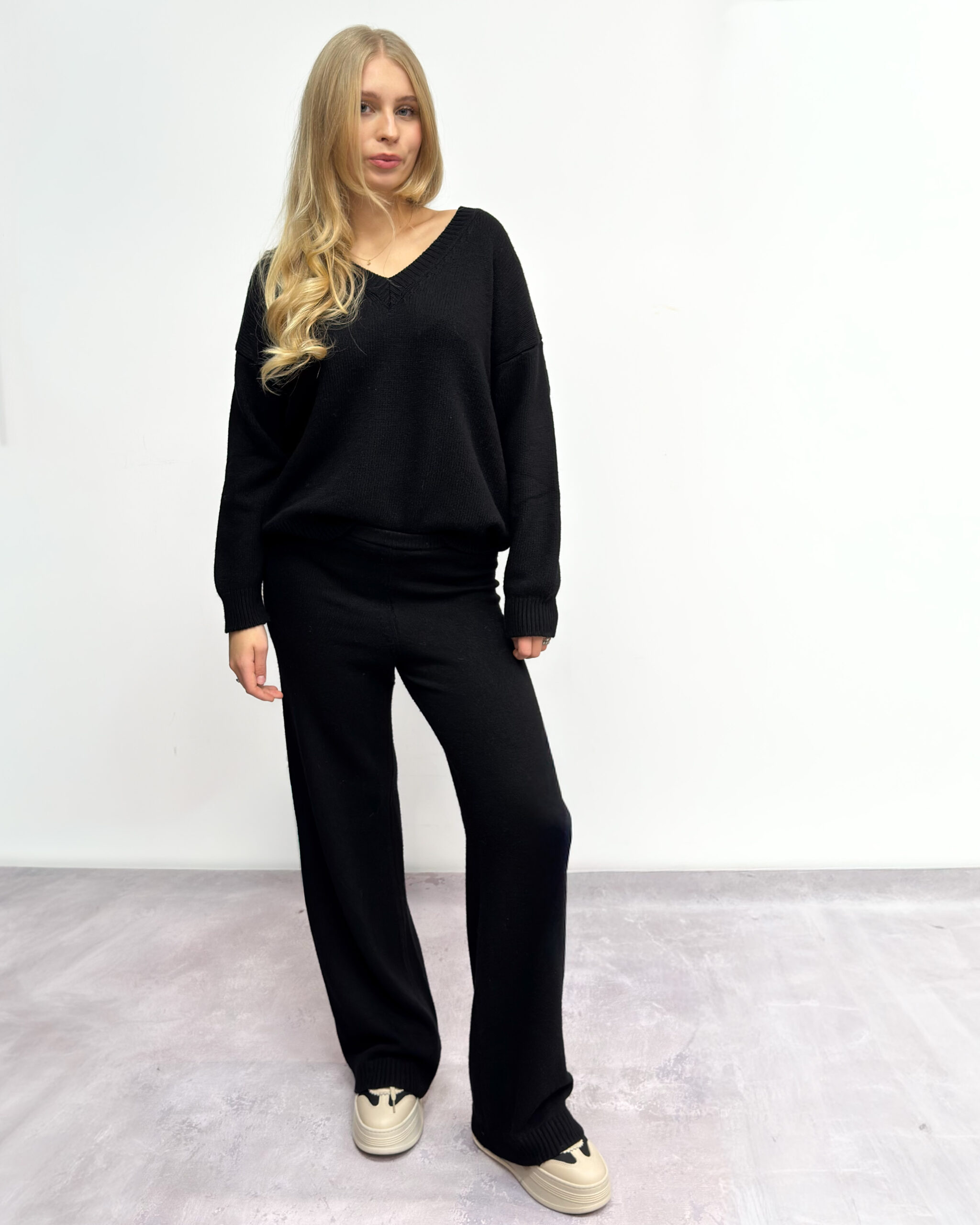 KOMPLET DZIANINOWY CZARNY VICOLO 55251R