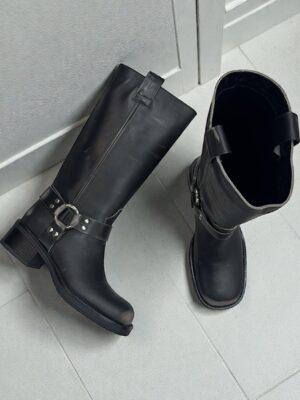 Czarne skórzane kozaki na obcasie Ovye AT235