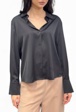 czarna koszula z satynowym połyskiem