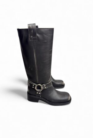 Czarne skórzane kozaki na obcasie Ovye AT235