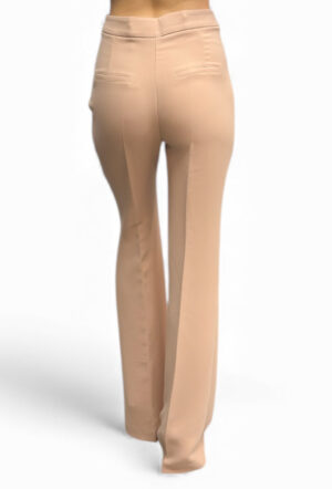 klasyczne beżowe spodnie z materiału dzwony