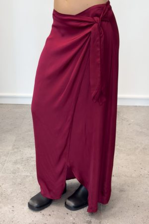 Komplet damski spódnica maxi top na ramiączkach Komplet damski spódnica maxi top na ramiączkach